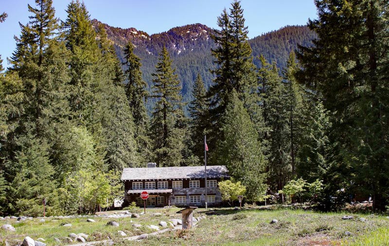 Longmire Museum and Wilderness Information Center